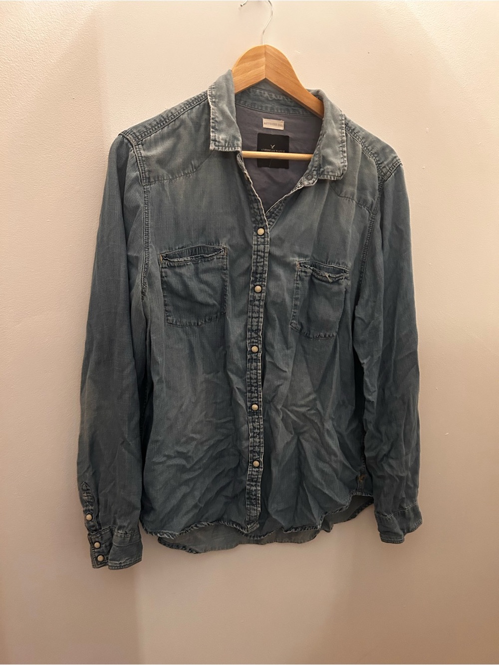 American Eagle Outfitters Light Blue Denim Shirt Size XL
